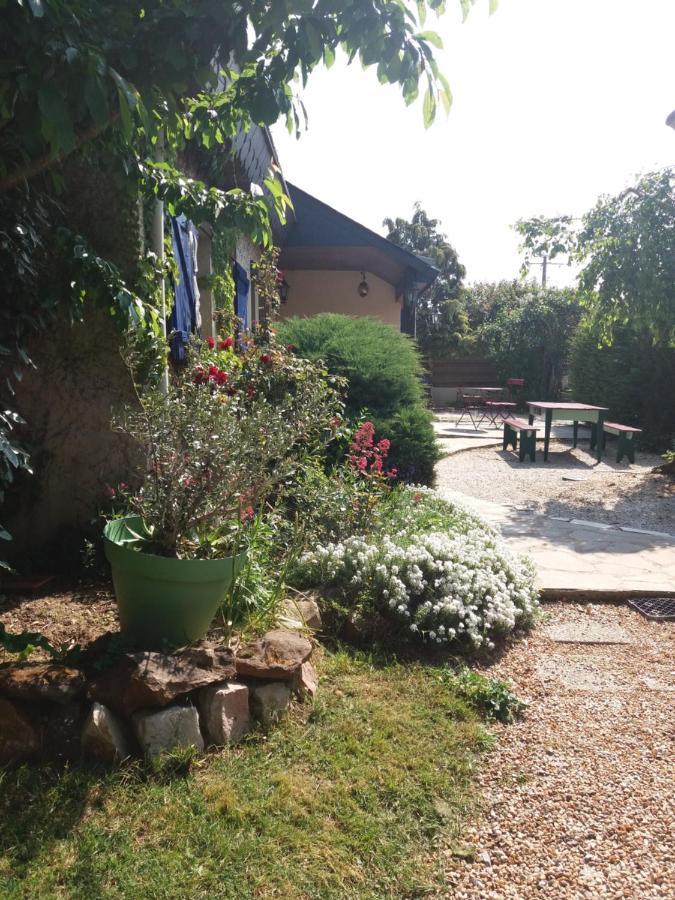 Les Mouettes 1 Gite Ou 4 Chambres D Hote, Jardin ,Bords De Loire La Bohalle Εξωτερικό φωτογραφία